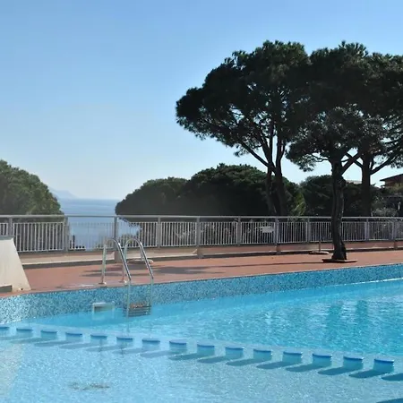 Дом отдыха Il Poggetto - Sea View In With Pool Рапалло
